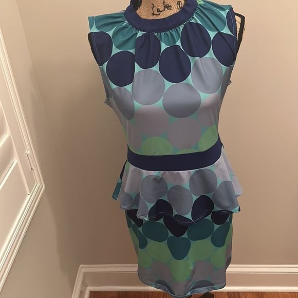 NWT Tracy Goshian Dress‼️ - Picture 2 of 11